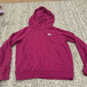 Very cute no damage Nike sweat shirt
